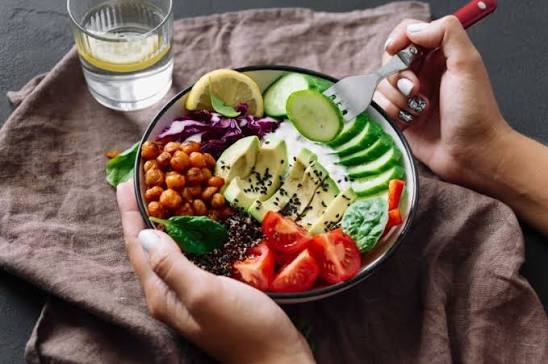 Cách điều chỉnh khẩu phần Eat Clean theo nhu cầu cơ thể